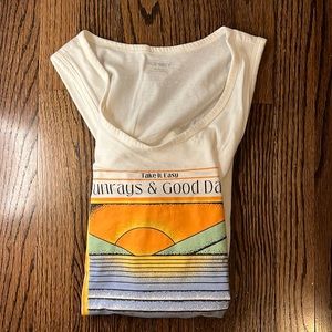 Old Navy Sleeveless Shirt 🎽 . Large .